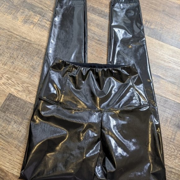 Aritzia Wilfred Daria Shiney Black Faux Leather Vegan Legging Pants - Picture 2 of 8